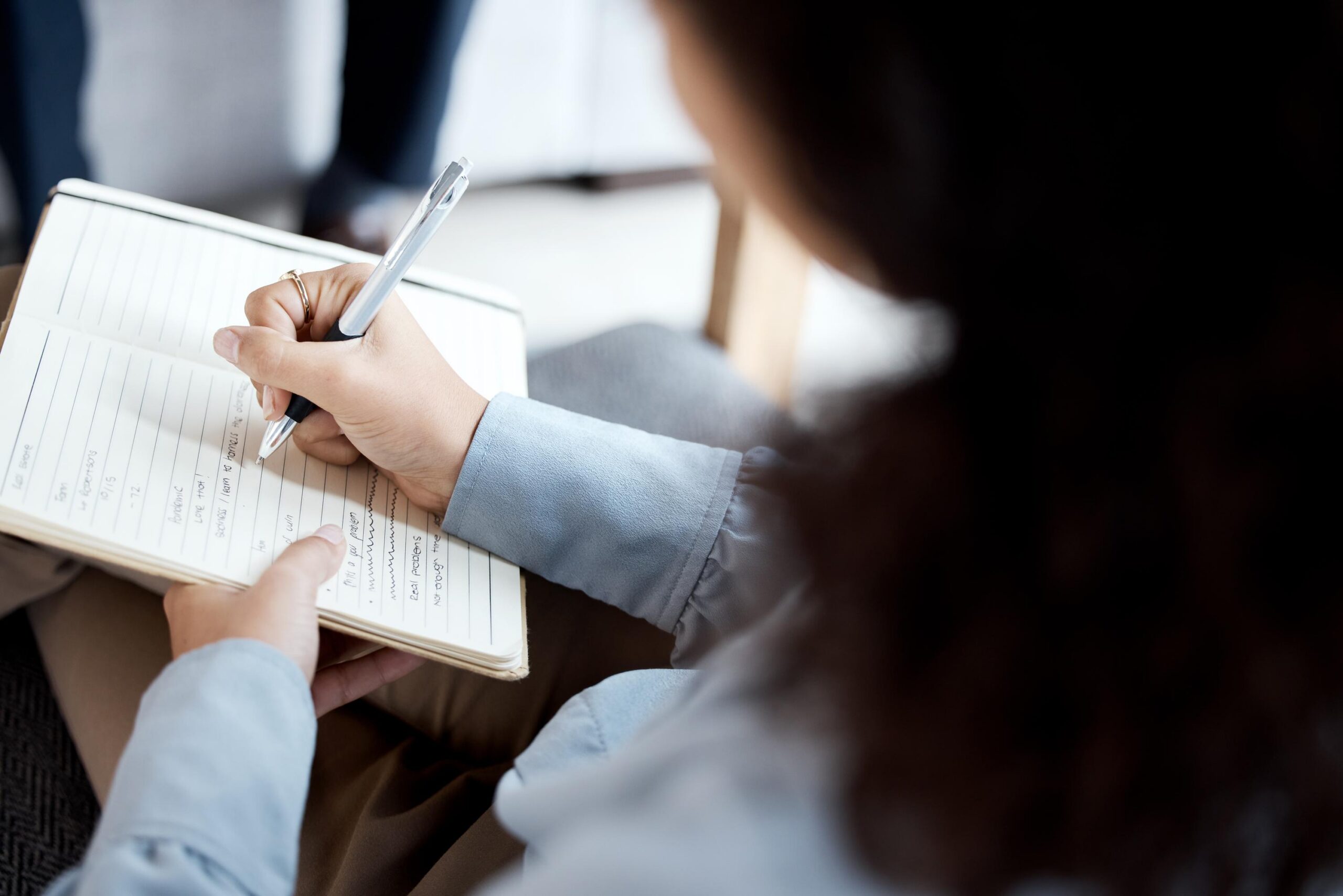 When Goals Feel Far Away: Life Coaching for Clarity, Confidence, and Direction in Palm Beach